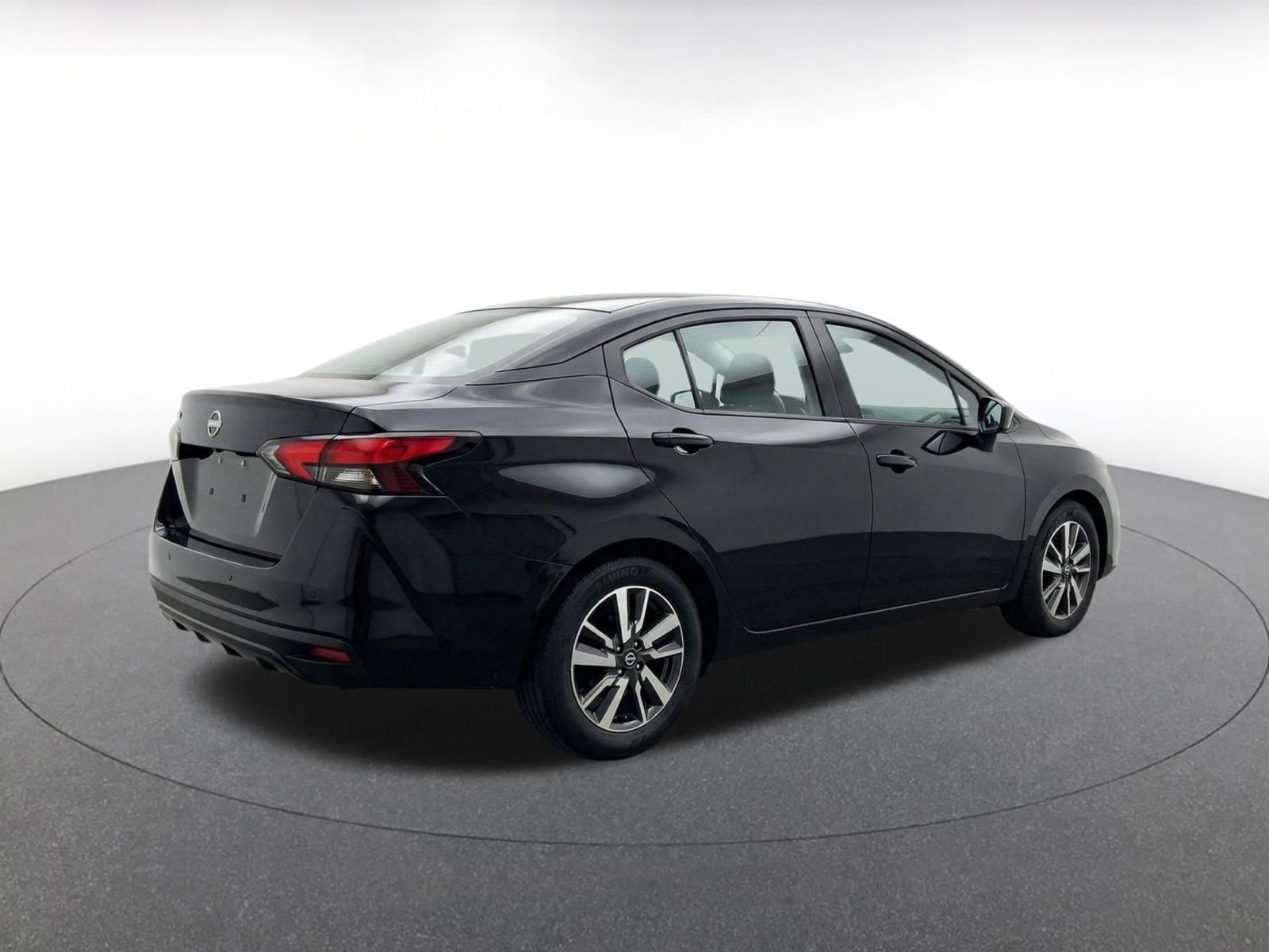 Used 2025 Nissan Versa SV FWD image 16
