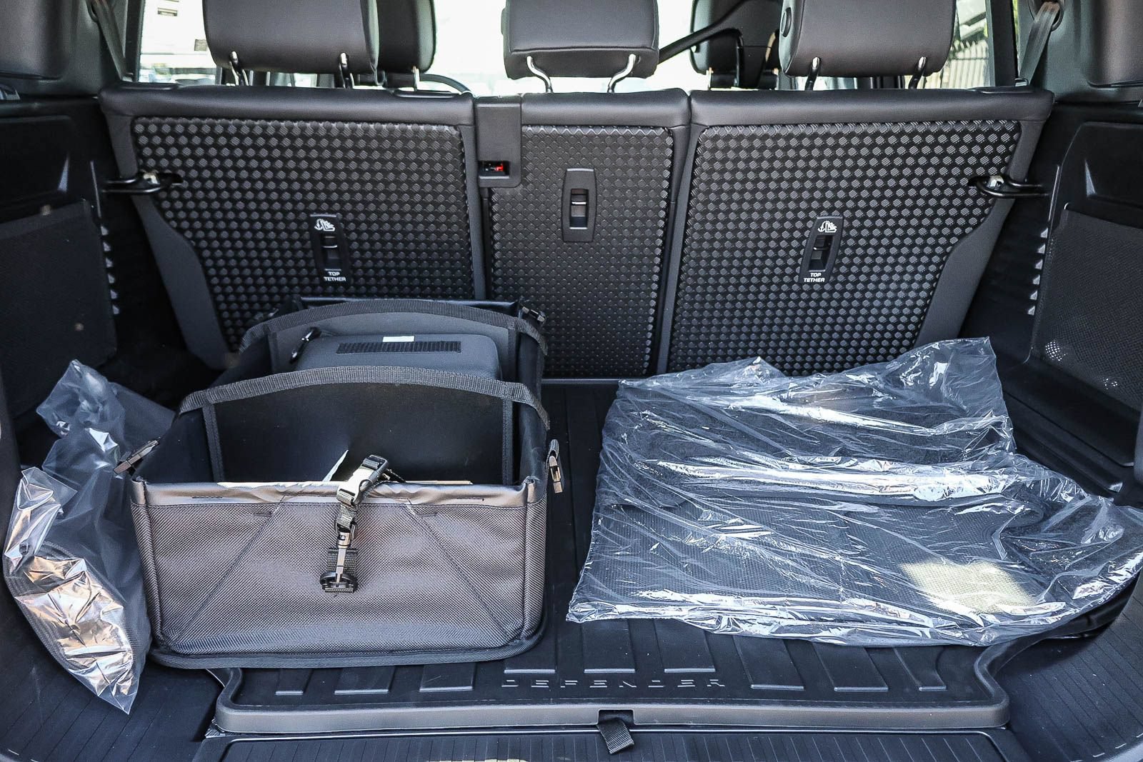 New 2026 Land Rover Defender 110 X-Dynamic SE AWD/4WD image 27