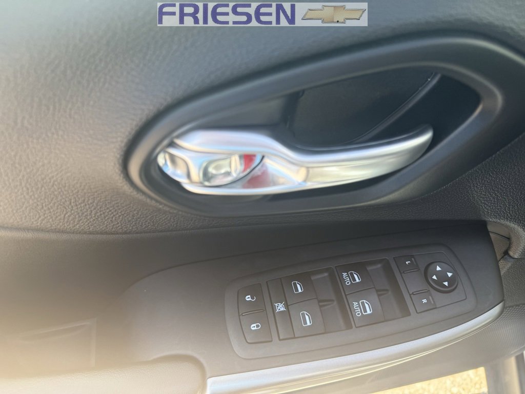 Used 2021 Jeep Cherokee Latitude Lux image 11