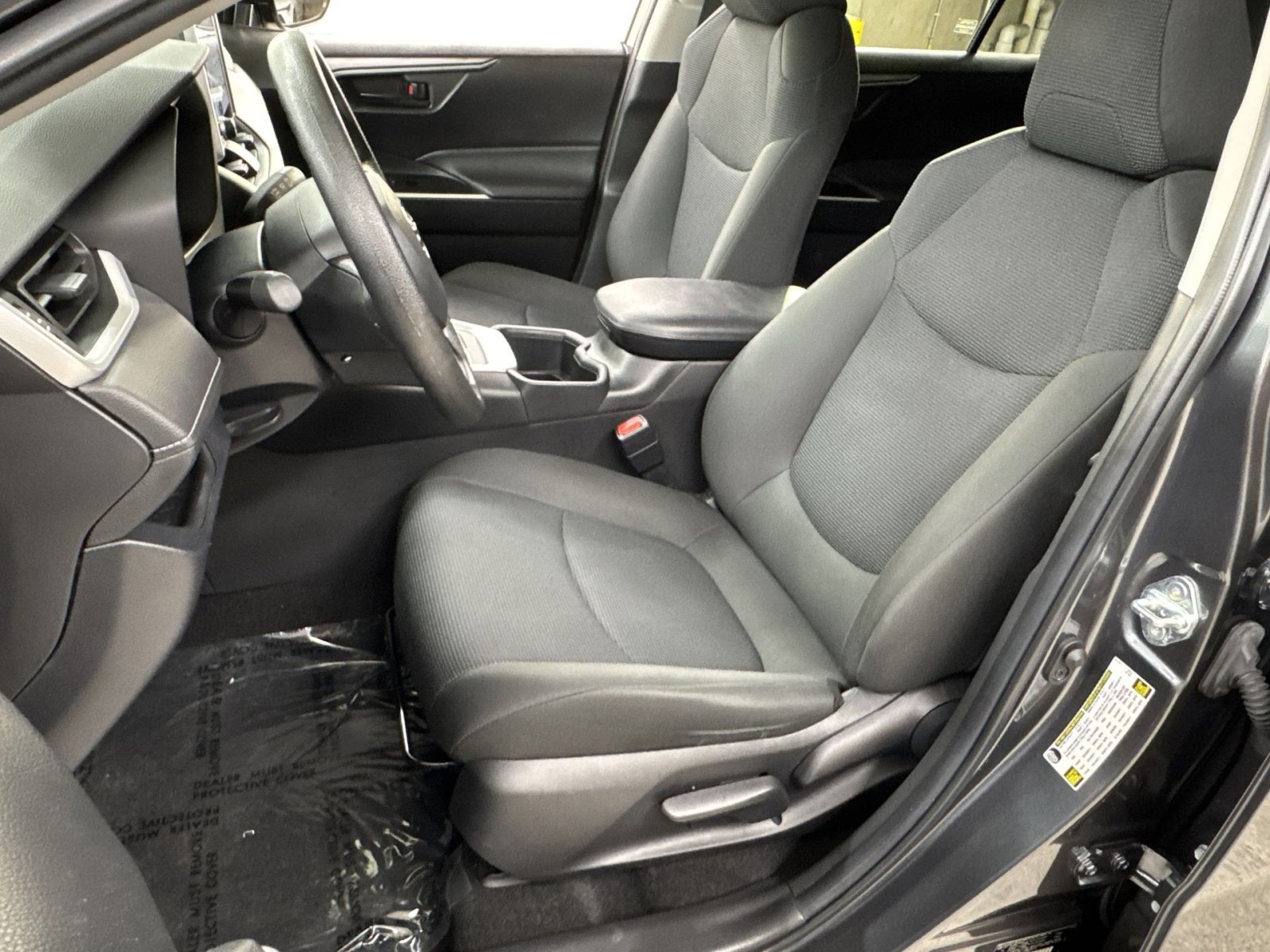 Used 2023 Toyota RAV4 LE AWD/4WD image 14