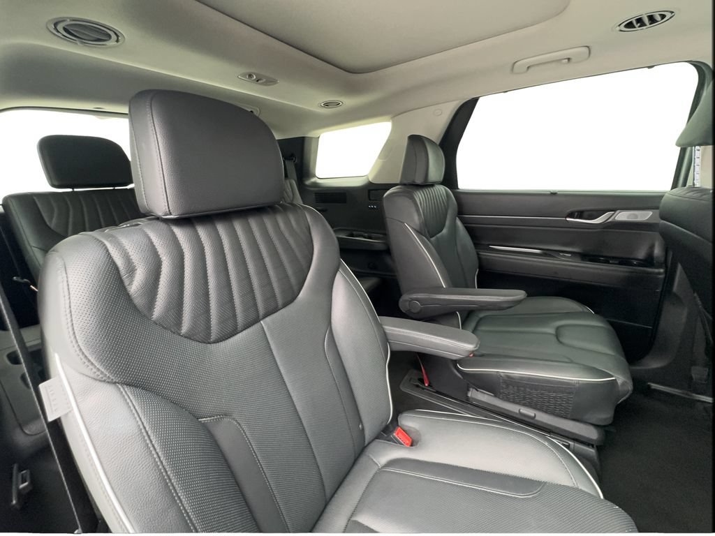 Used 2025 Hyundai Palisade Limited FWD image 28