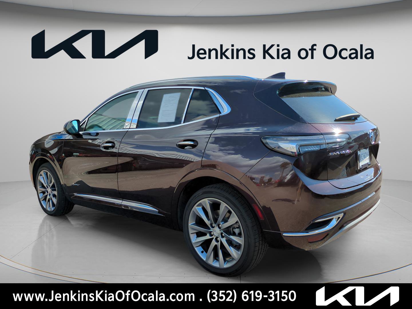 Used 2021 Buick Envision Avenir w/ Technology Package II FWD image 5