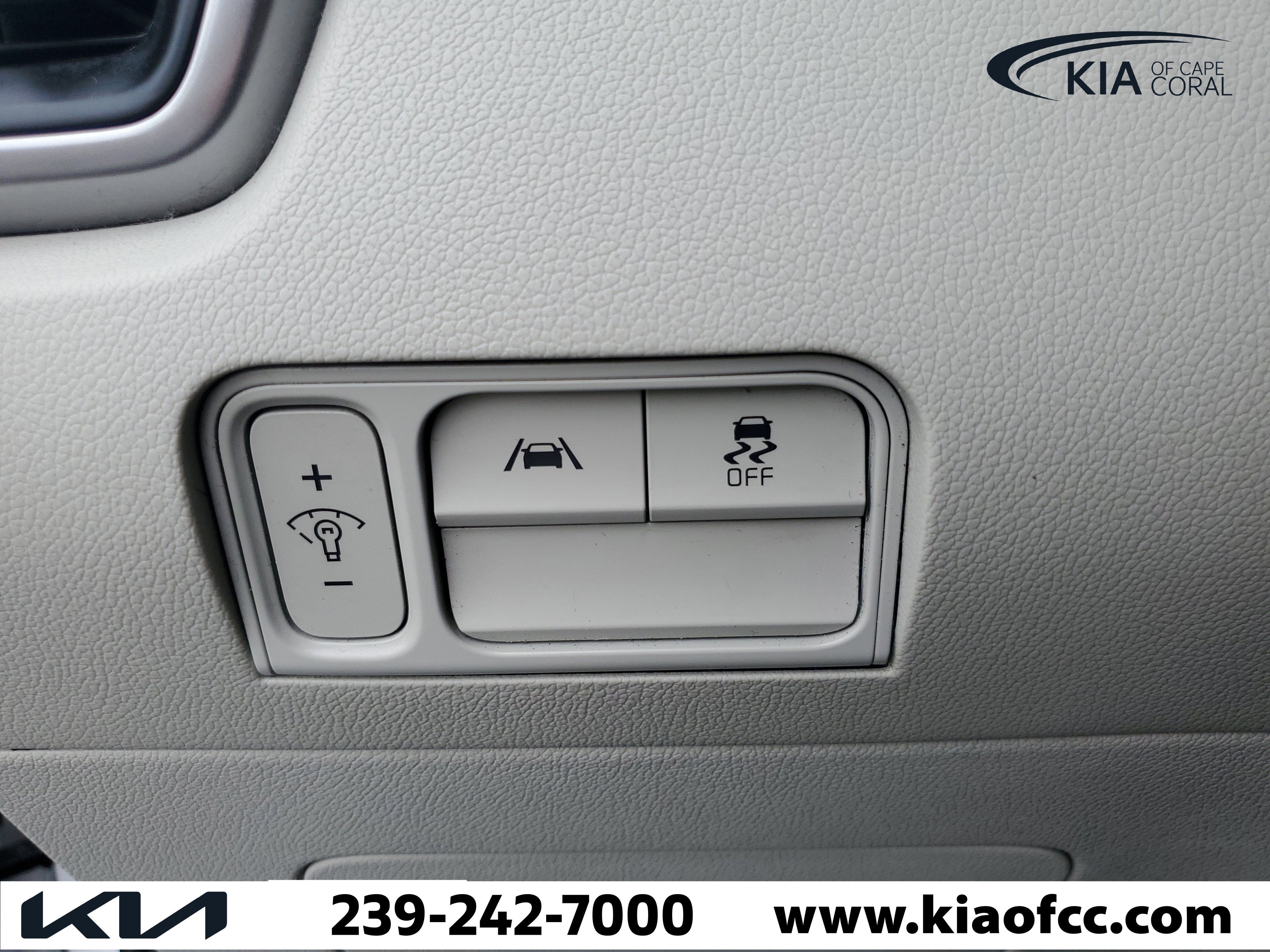 Used 2023 Kia Sorento S w/ Panoramic Sunroof Package FWD image 32