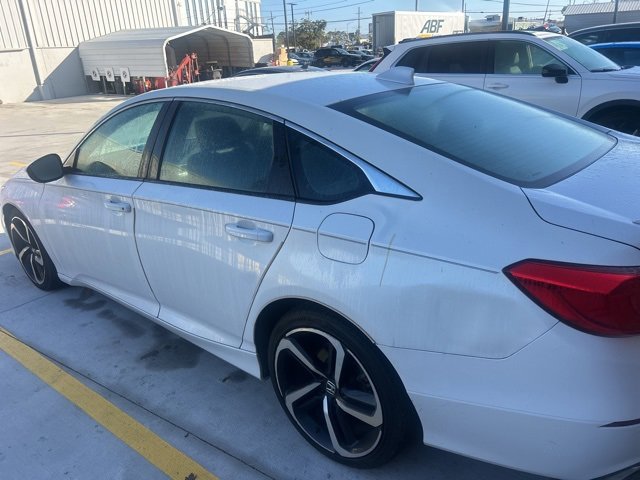 Used 2018 Honda Accord Sport image 9