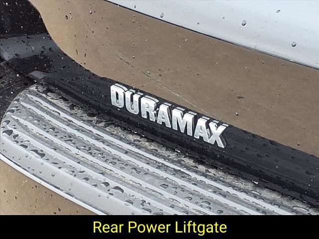 New 2026 Chevrolet Suburban Premier image 31