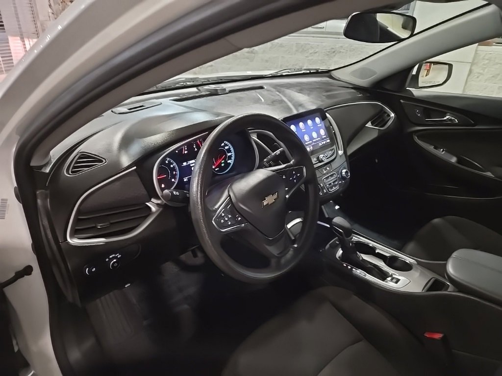 Used 2023 Chevrolet Malibu LT image 12