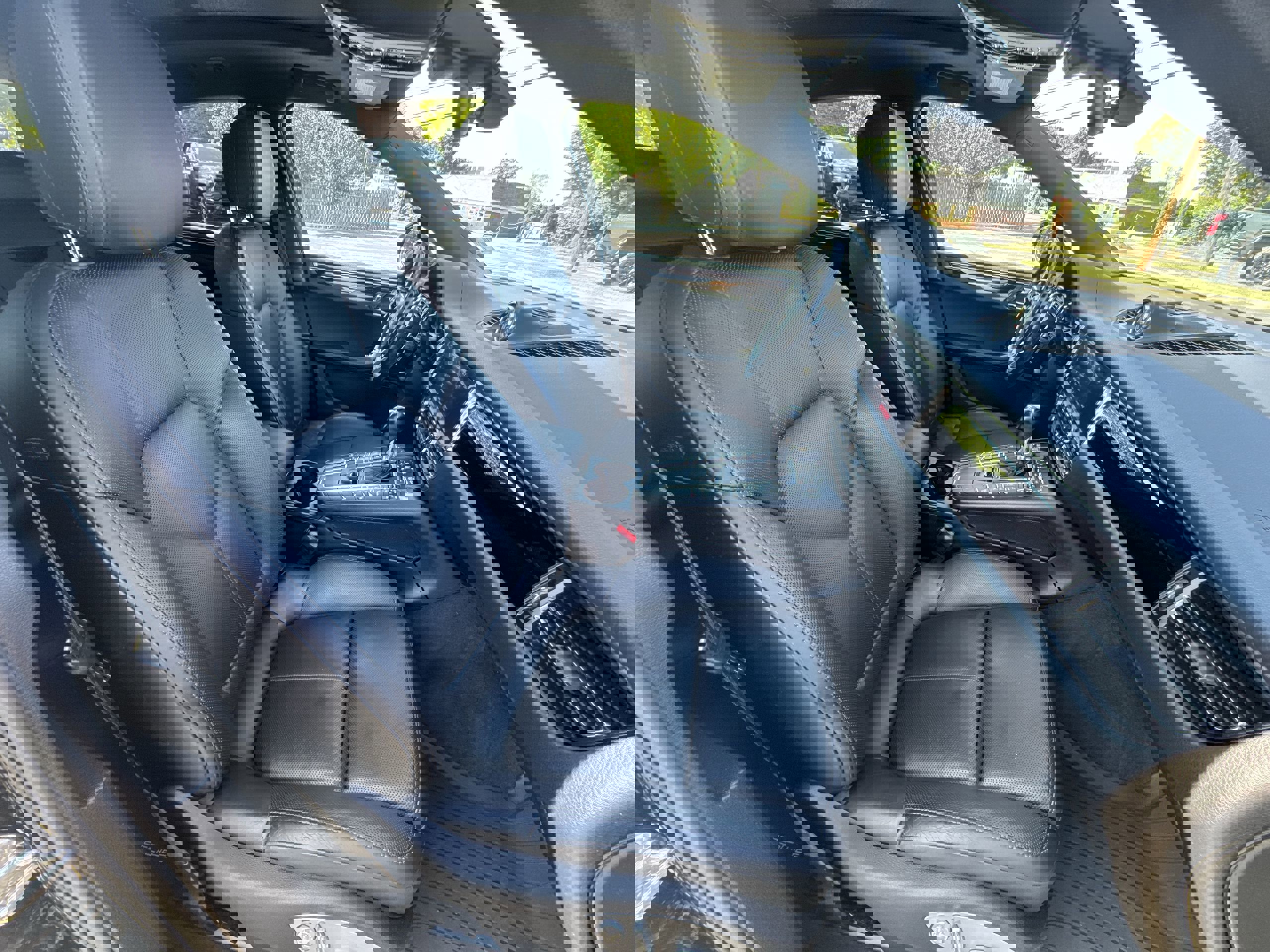 Used 2019 Porsche Macan w/ Premium Package Plus image 29