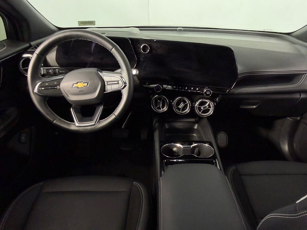 Used 2025 Chevrolet Blazer EV LT image 12