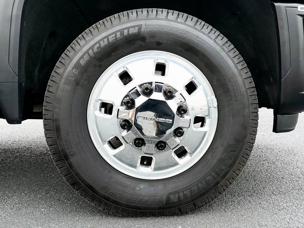 Used 2024 GMC Sierra 3500 Denali Ultimate image 19