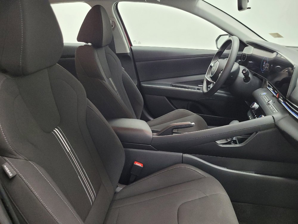 Used 2024 Hyundai Elantra SEL image 21