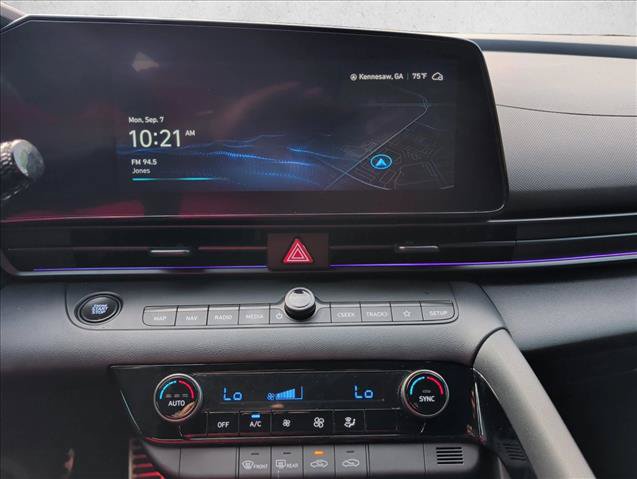 Used 2025 Hyundai Elantra SEL FWD image 17