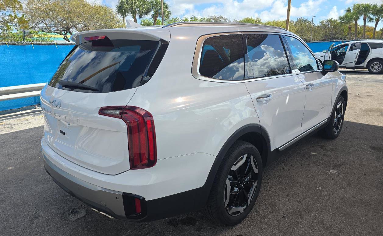 Used 2025 Kia Telluride S image 4