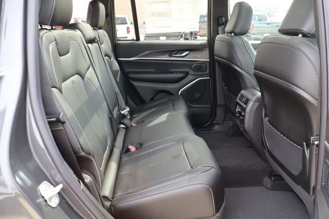 New 2026 Jeep Grand Cherokee Limited image 43