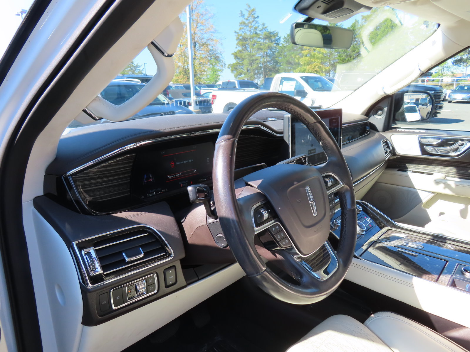 Used 2023 Lincoln Navigator Black Label AWD/4WD image 16