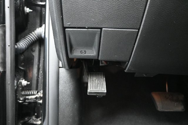 Used 2024 RAM 2500 Big Horn w/ Safety Group AWD/4WD image 17