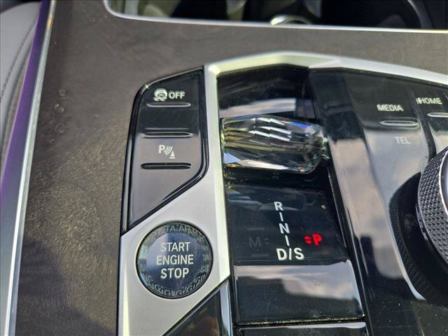 Used 2025 BMW X7 xDrive40i w/ M Sport Package AWD/4WD image 10