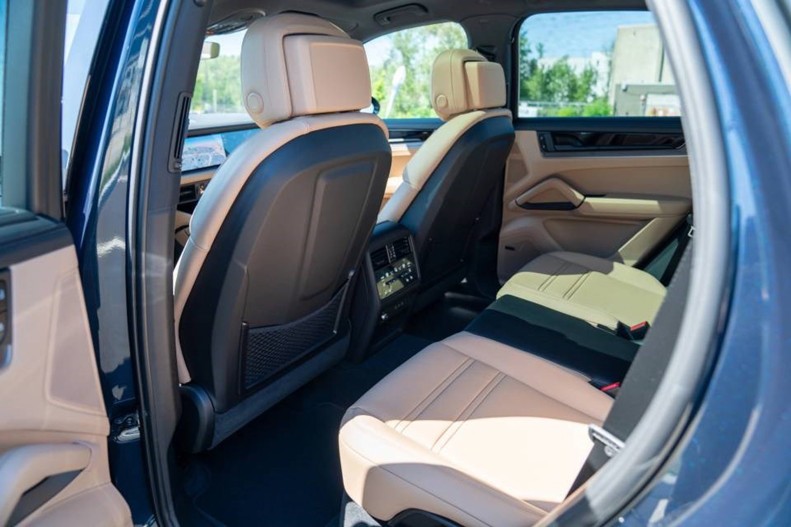 New 2026 Porsche Cayenne E-Hybrid AWD/4WD image 22