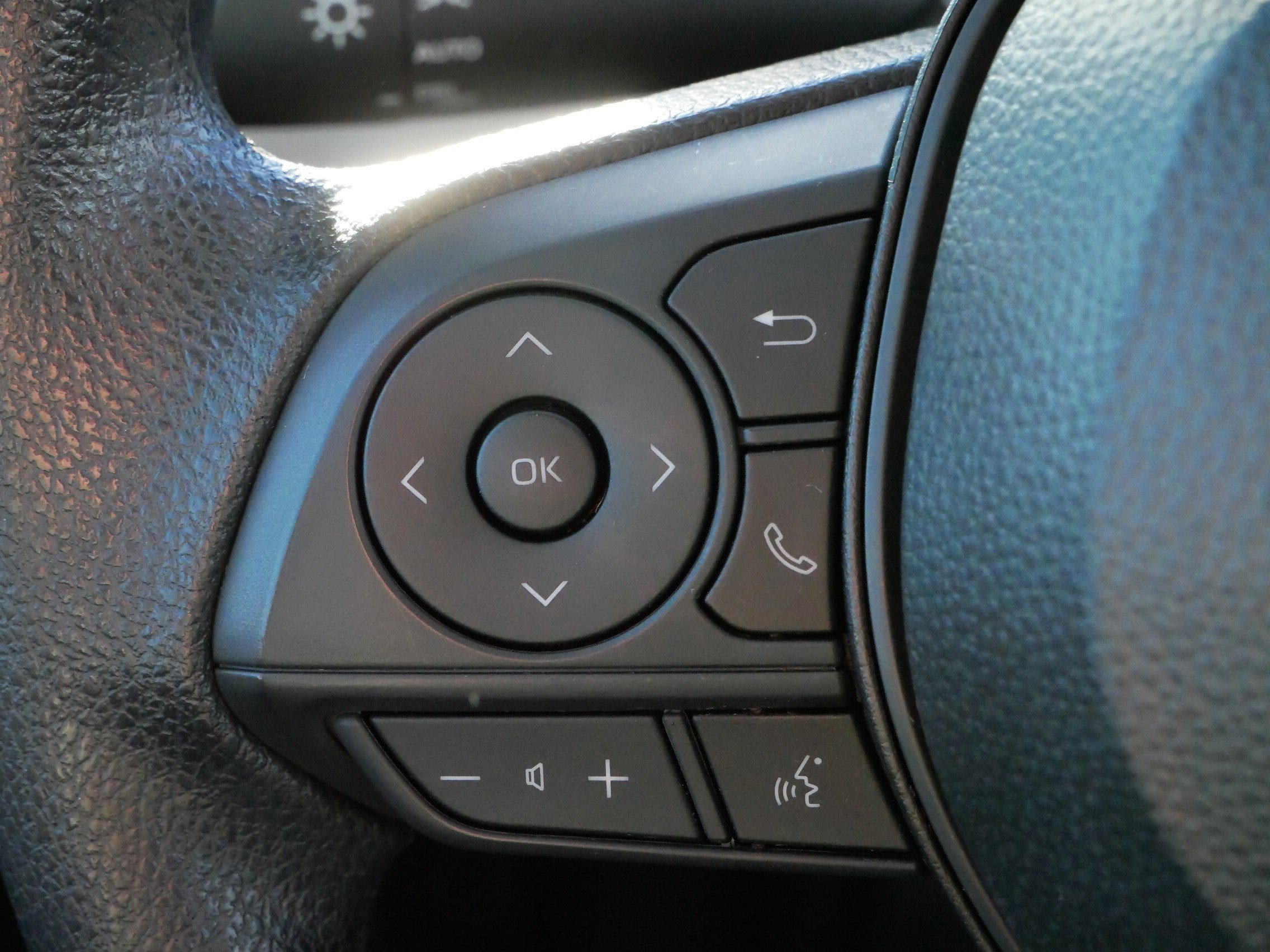 Certified 2025 Toyota Corolla LE image 26