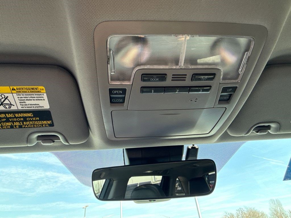 Used 2019 Toyota Highlander XLE image 34