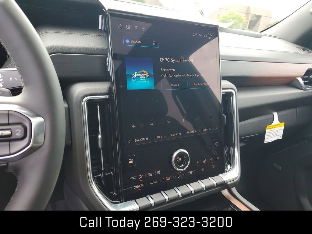 New 2025 GMC Yukon XL Denali w/ Denali Reserve Package image 15