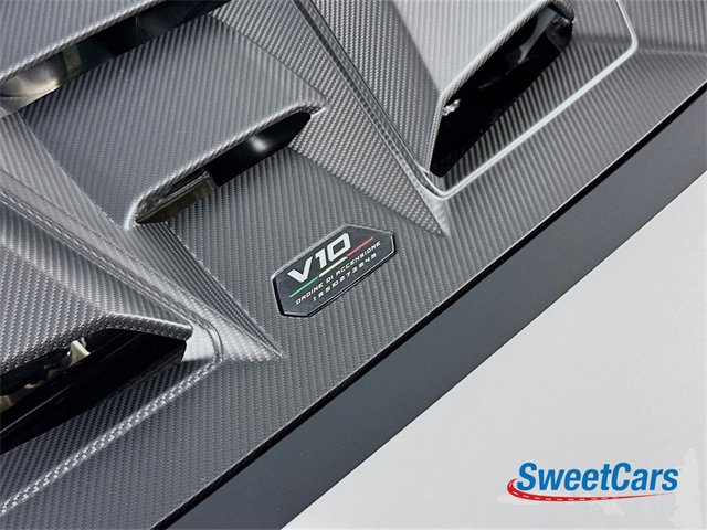 Used 2023 Lamborghini Huracan Tecnica image 35