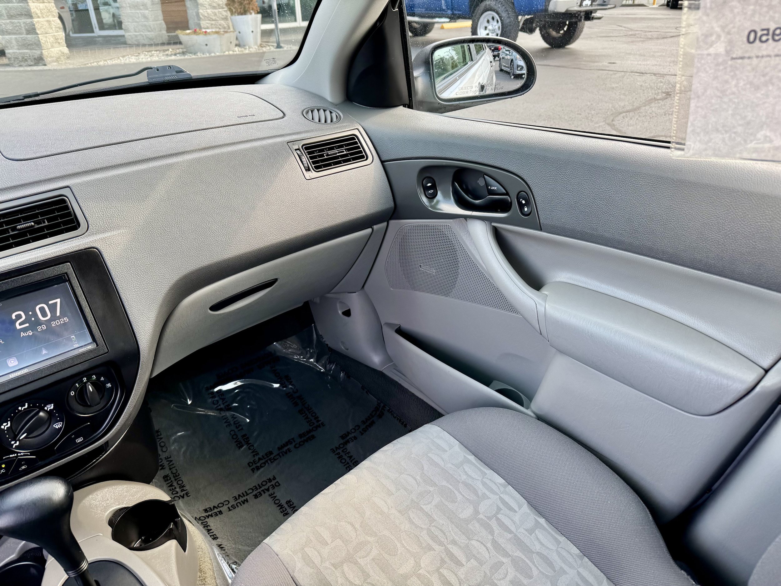 Used 2005 Ford Focus S FWD image 17