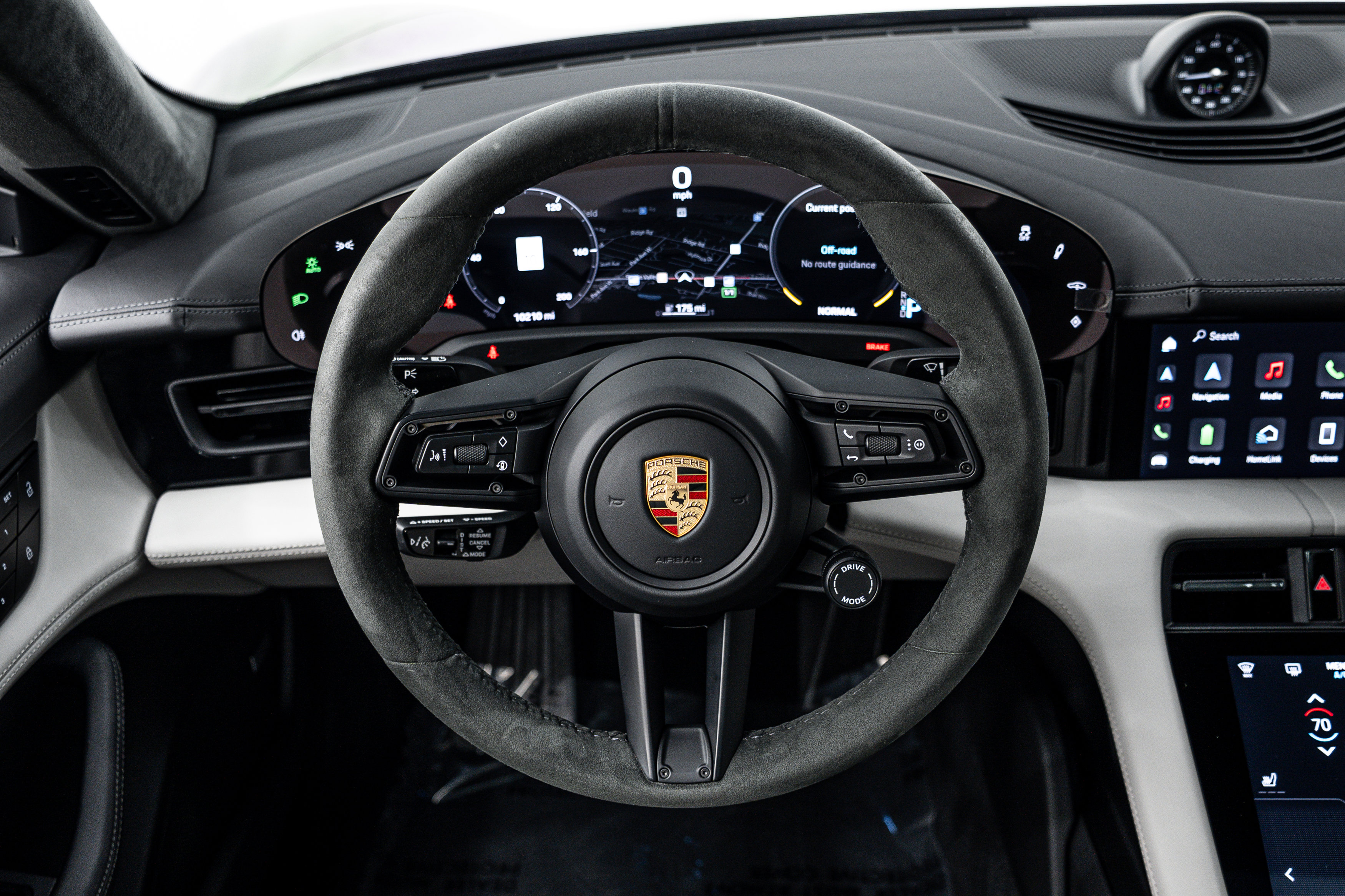 Certified 2024 Porsche Taycan GTS AWD/4WD image 21