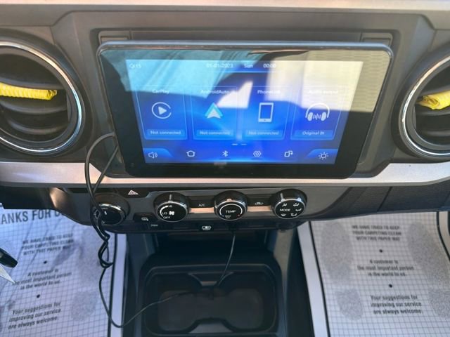 Used 2018 Toyota Tacoma SR5 AWD/4WD image 17