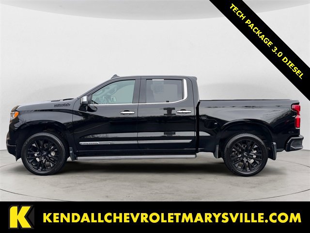 Used 2023 Chevrolet Silverado 1500 High Country w/ Technology Package image 2