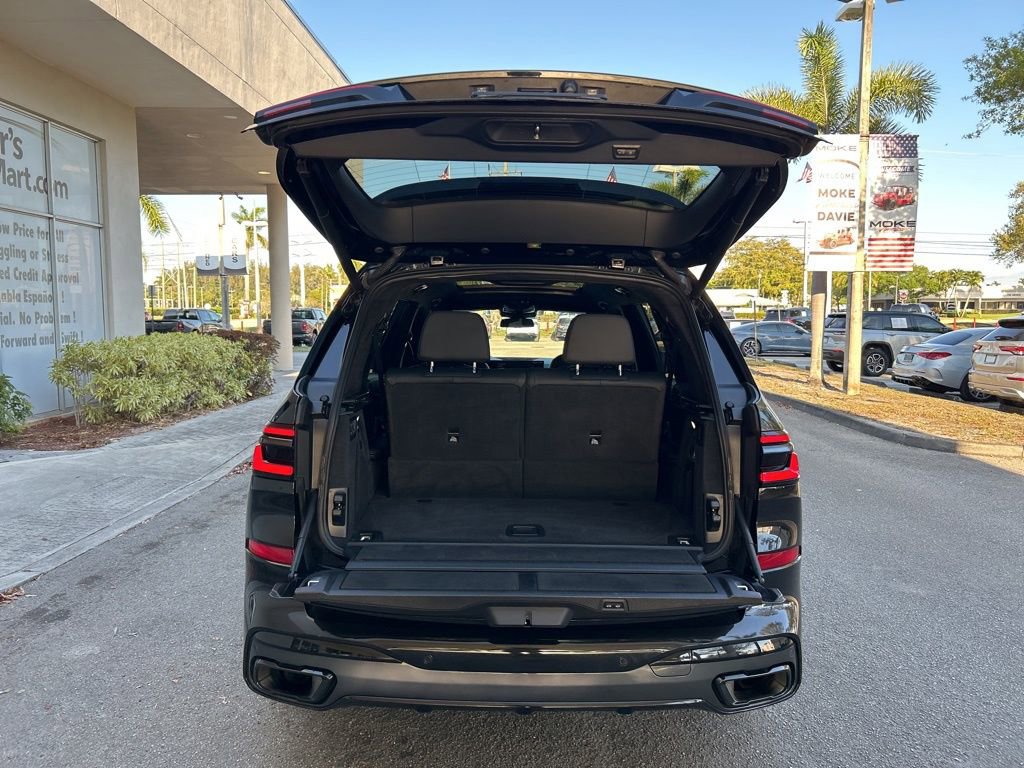 Used 2024 BMW X7 xDrive40i w/ M Sport Package image 48