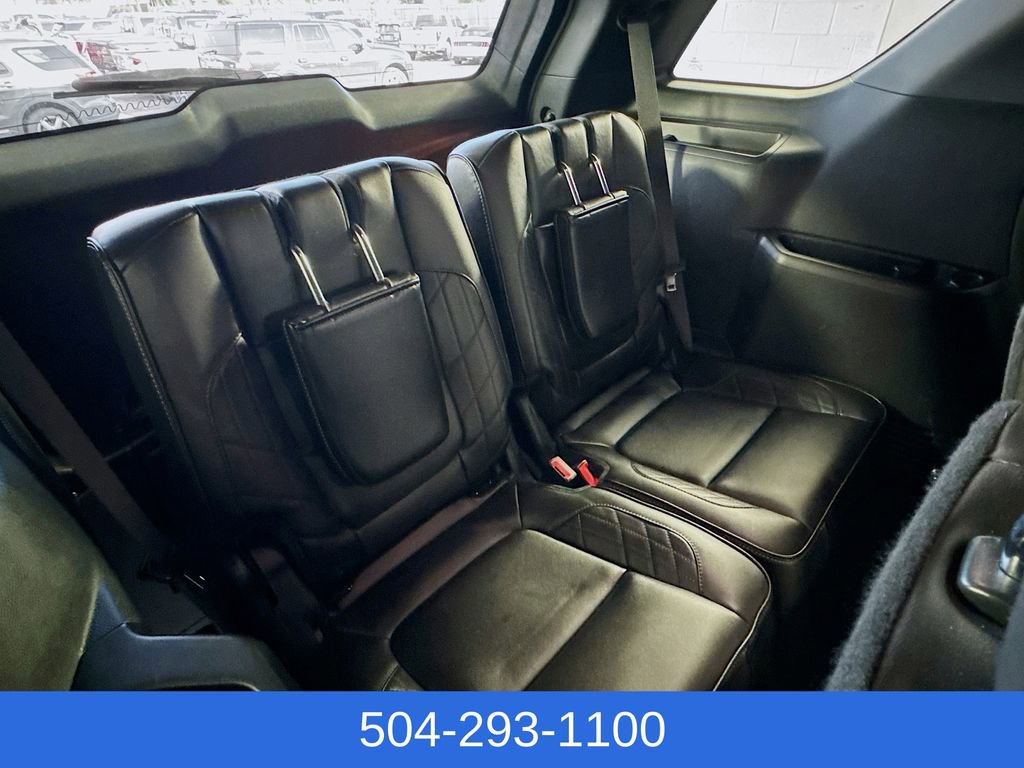 Used 2018 Ford Explorer Platinum image 28