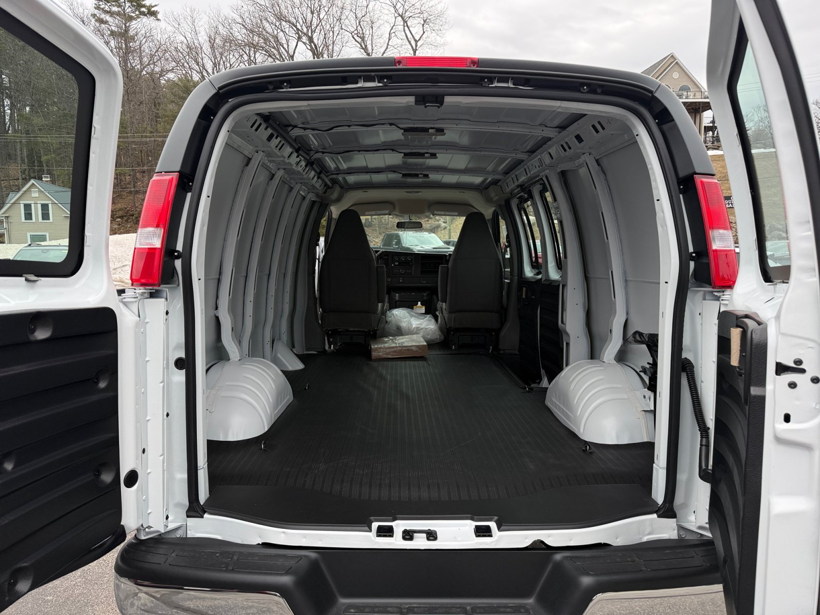 New 2026 Chevrolet Express 2500 w/ Driver Convenience Package RWD image 23