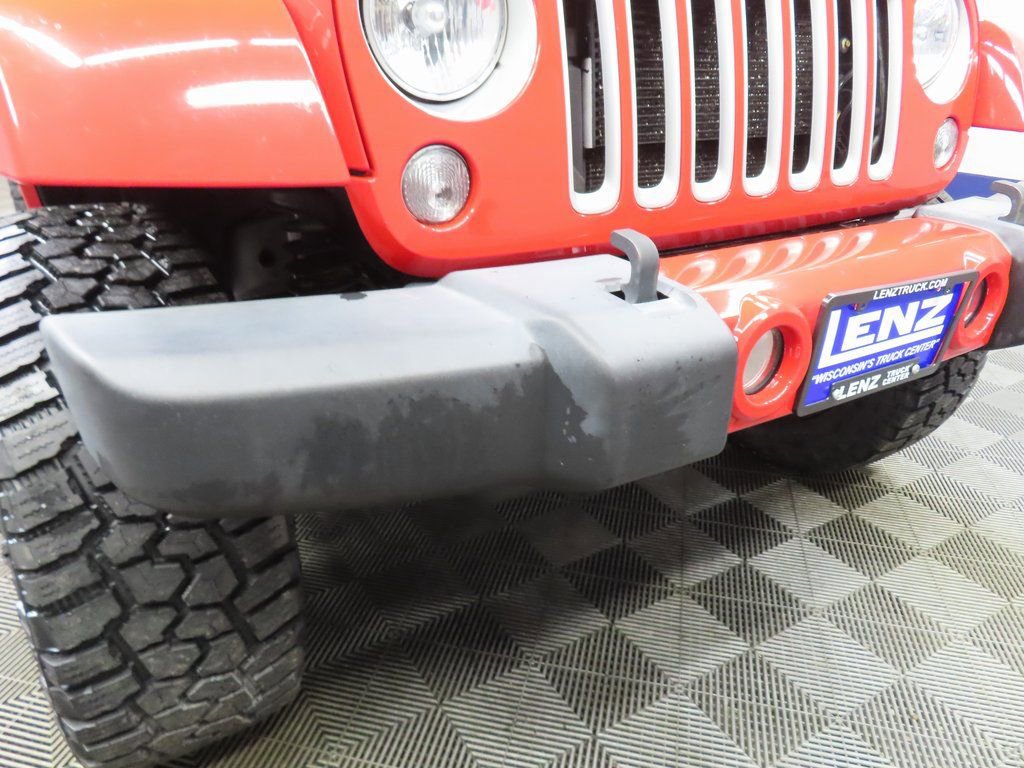 Used 2017 Jeep Wrangler Unlimited Sahara w/ Connectivity Group image 41