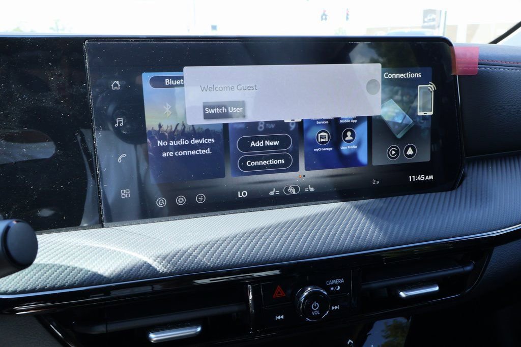 New 2026 Nissan Kicks SR w/ Cold Weather Package image 3