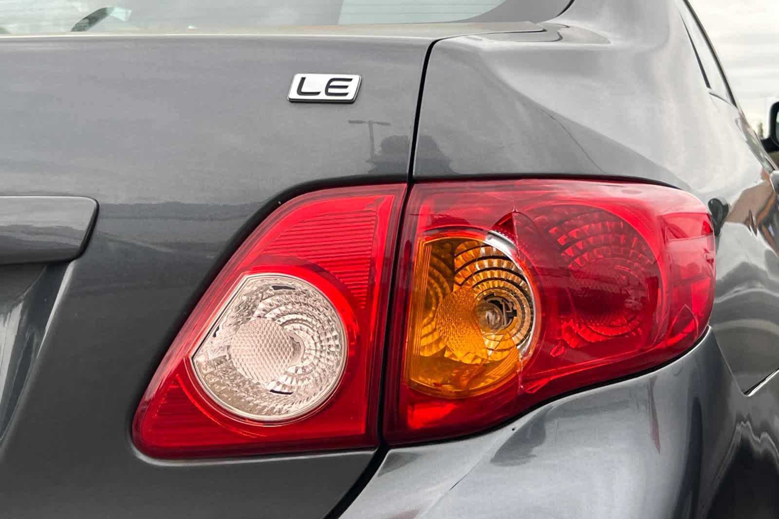 Used 2010 Toyota Corolla LE FWD image 18