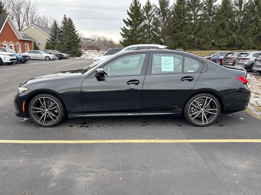 Used 2023 BMW 330i xDrive Sedan w/ M Sport Package image 6