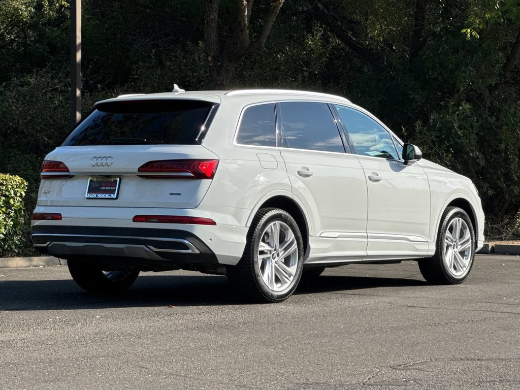 Used 2023 Audi Q7 3.0T Premium AWD/4WD image 5