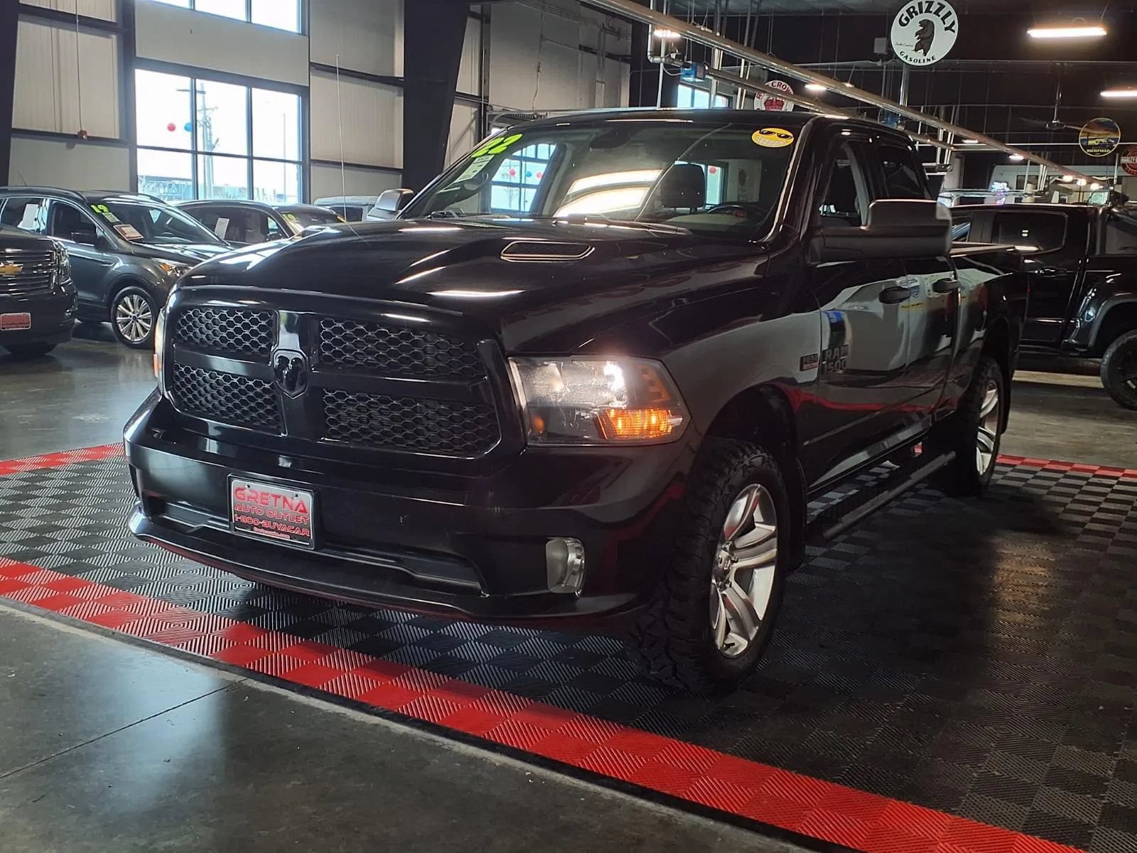 Used 2022 RAM 1500 Express w/ Wheel & Sound Group AWD/4WD image 4