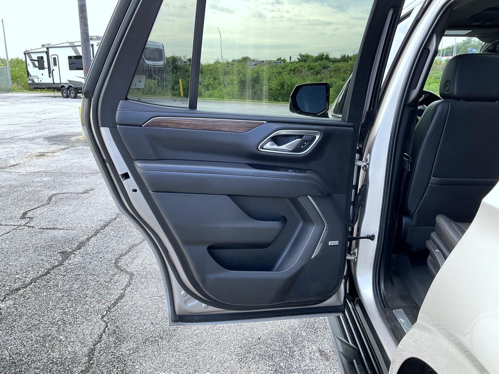 Certified 2021 Chevrolet Tahoe High Country AWD/4WD image 21