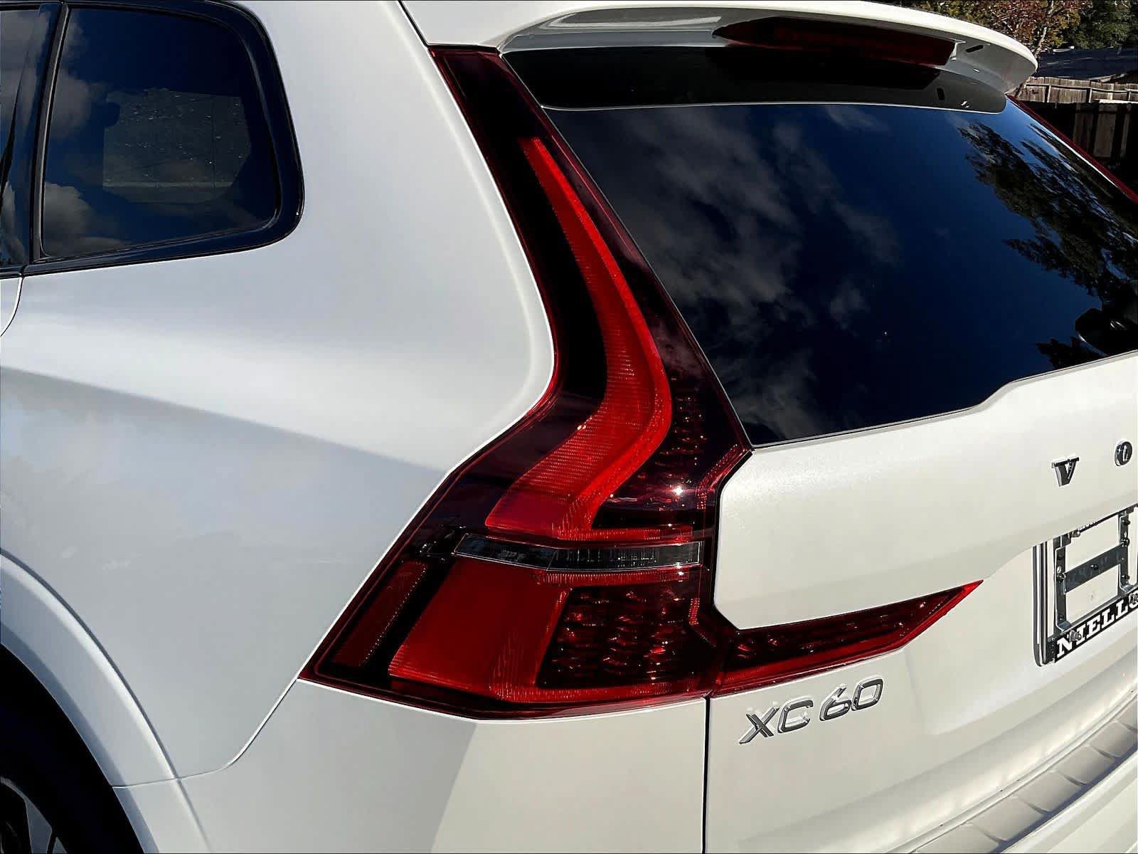 New 2026 Volvo XC60 B5 Plus w/ Protection Package Premier AWD/4WD image 25