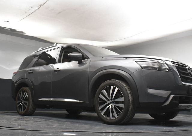 Used 2023 Nissan Pathfinder Platinum AWD/4WD image 32