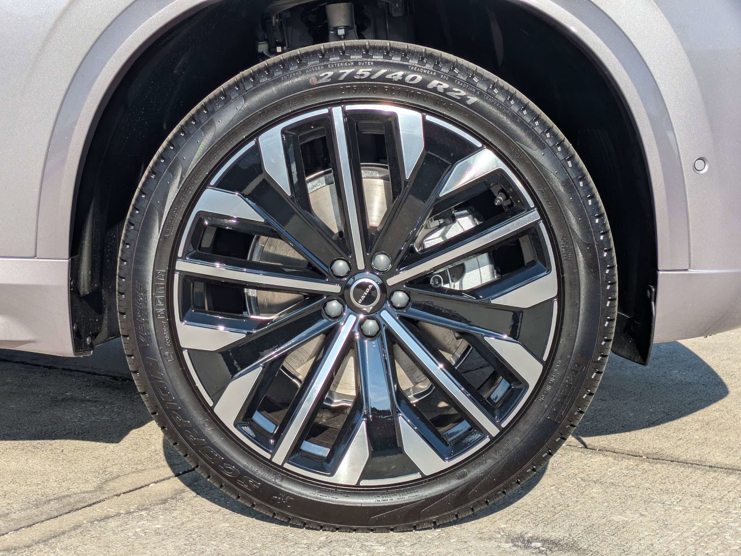 New 2026 Volvo XC90 B6 Plus w/ Protection Package Premier image 11