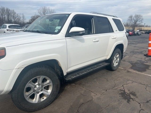 Used 2014 Toyota 4Runner SR5 Premium w/ Convenience Package AWD/4WD image 4