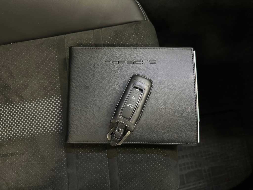 Used 2022 Porsche Cayenne Turbo GT image 41