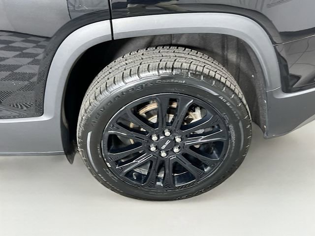 Used 2023 GMC Acadia SLE image 27