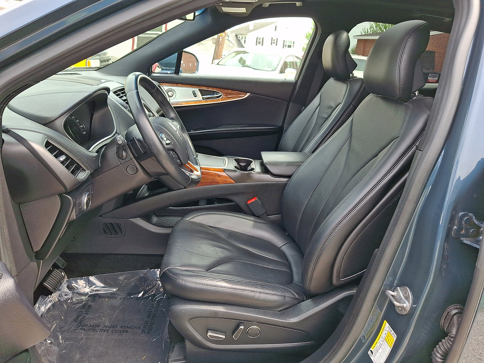 Used 2016 Lincoln MKX Reserve w/ Luxury Package image 15