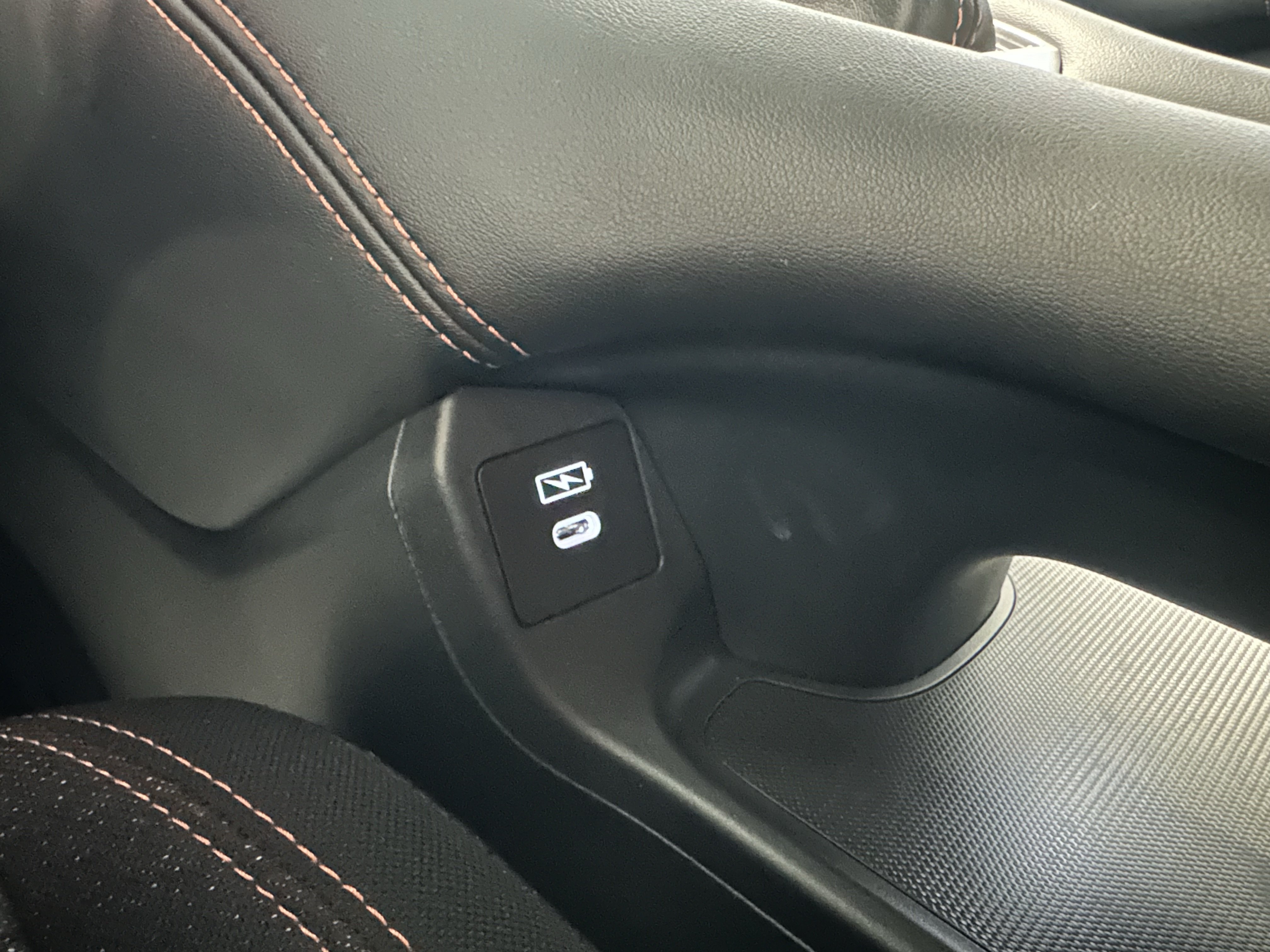 Used 2025 Honda HR-V Sport image 17