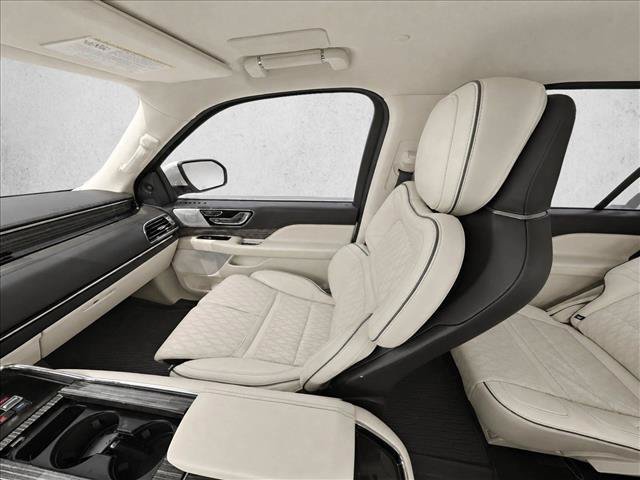 Used 2022 Lincoln Navigator Black Label AWD/4WD image 11