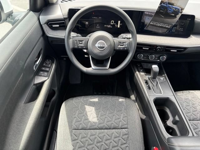 Certified 2025 Nissan Kicks SV AWD/4WD image 32