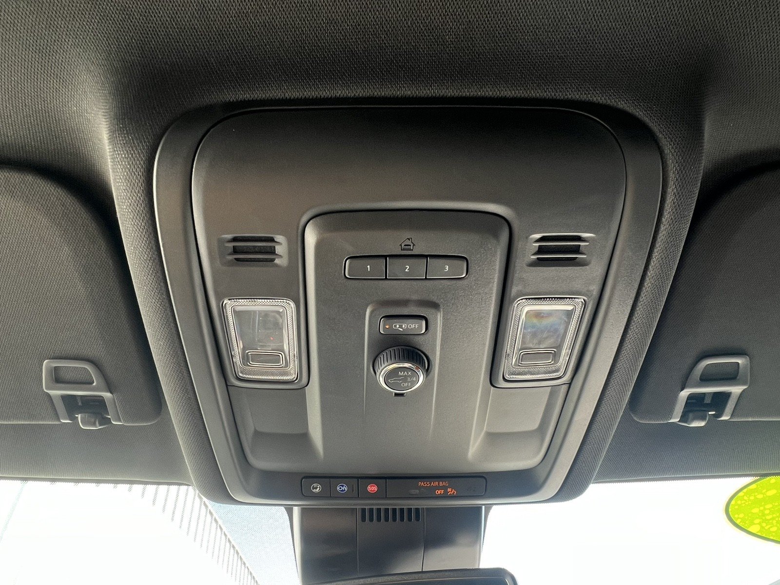 Used 2024 Chevrolet Suburban RST RWD image 32